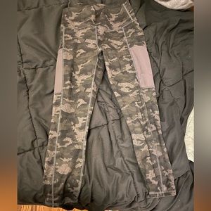 Small fabletics leggings